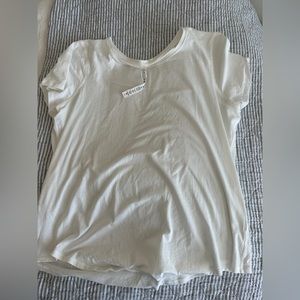 Lululemon white crew neck tee size 12 like new